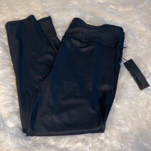 New with tags womens mono b leggings